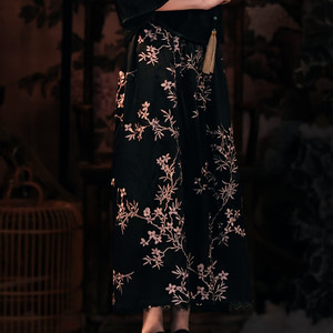 红馆旗袍2025春夏新款旗袍搭配半身裙A字半裙新中式绣花裙秋月凉 黑色 S